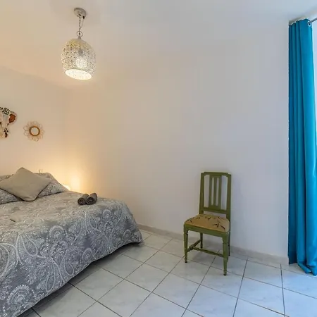 Historic Center- 8mn Walk From The Trainstation Apartment *