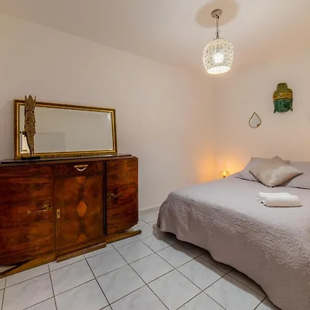 Historic Center- 8mn Walk From The Trainstation * Narbona