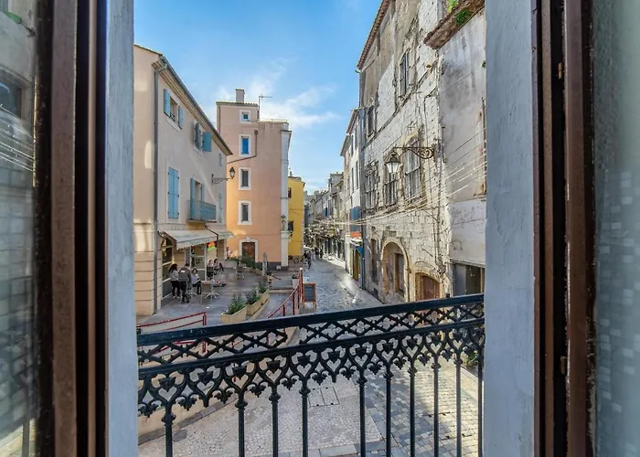 Διαμέρισμα Historic Center- 8mn Walk From The Trainstation *